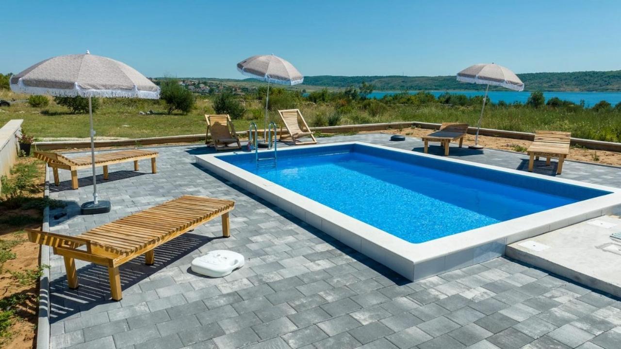 Family Friendly Apartments With A Swimming Pool Rtina - Stosici, Zadar - 21450 Екстер'єр фото